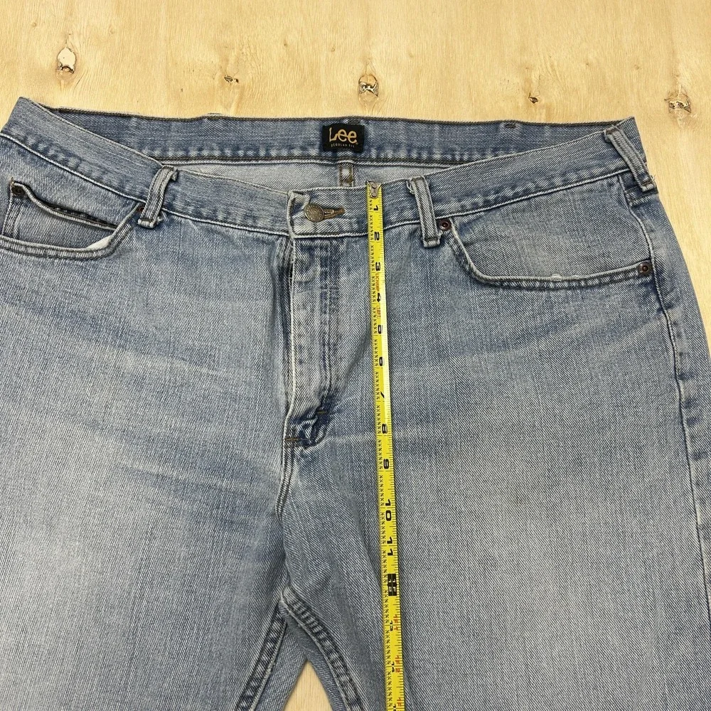 Lee Regular Fit Jeans Mens 42x30 Light Wash Blue Denim Straight Pants Casual